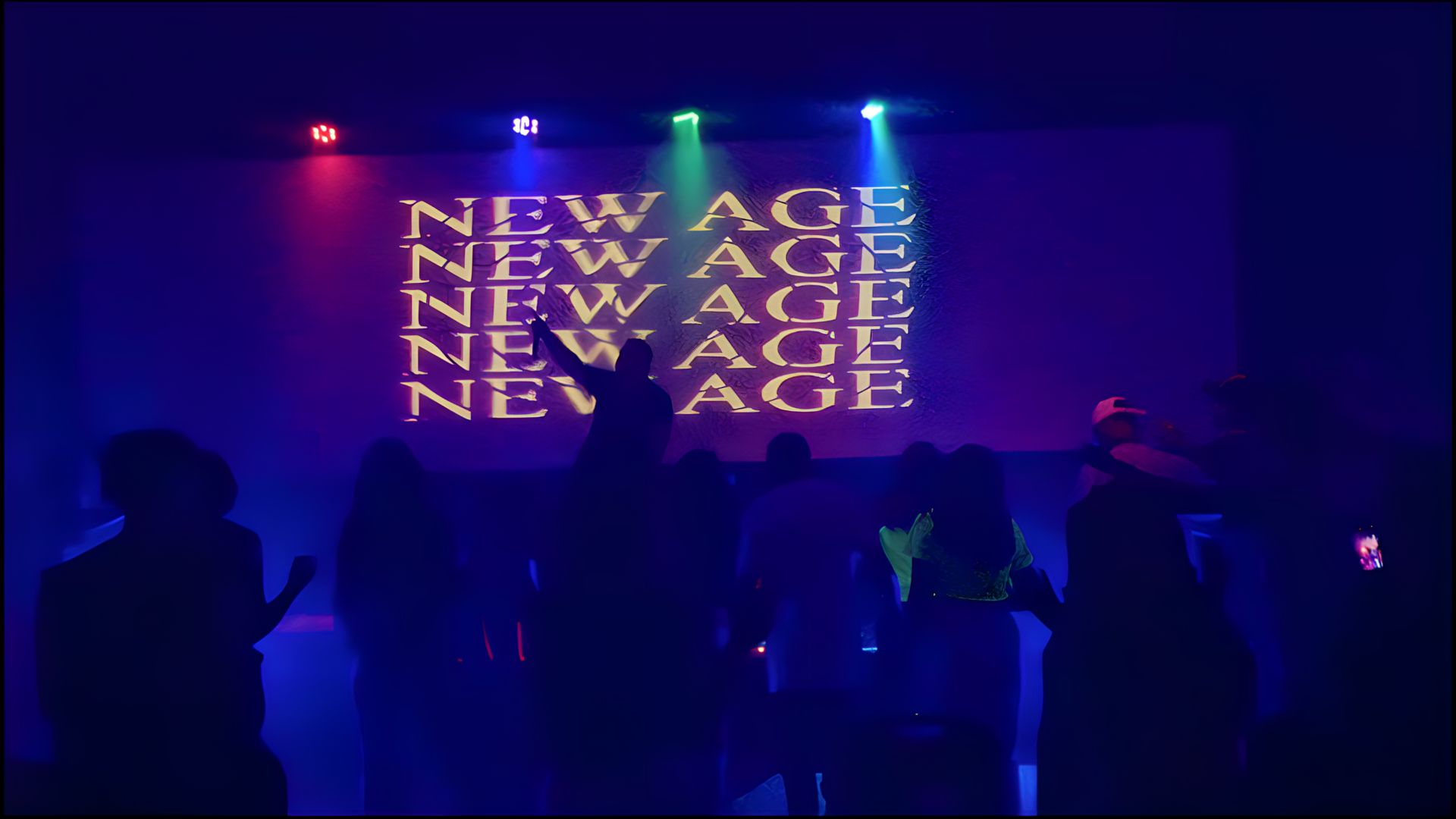 Show New Age projeção